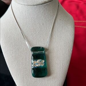 Green Glass Pendant Necklace 15”